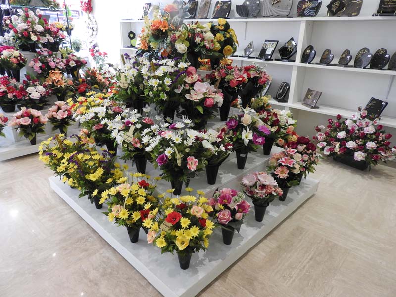 Pompes funèbres Altoviti Carpentras Mazan réalisations florales
